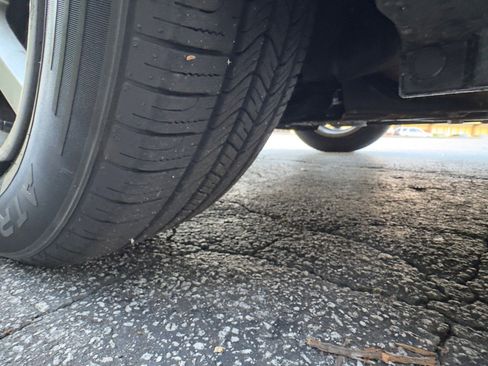 Used 2017 Chevrolet Sonic LT image 32