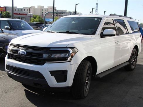 Used 2023 Ford Expedition Max XLT AWD/4WD image 4