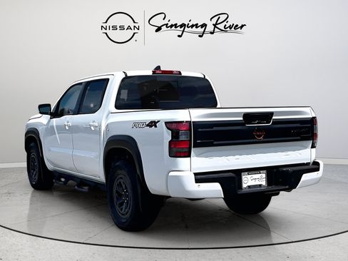 Certified 2025 Nissan Frontier PRO-4X AWD/4WD image 4