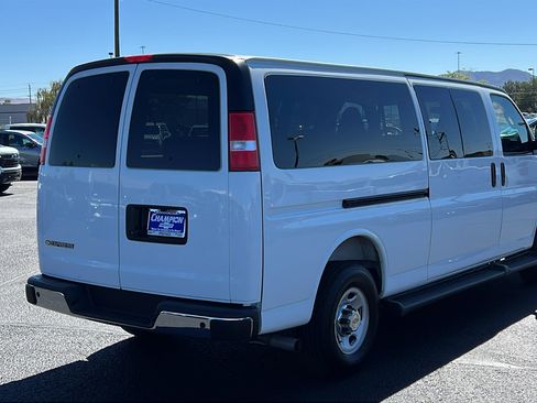 Certified 2025 Chevrolet Express 3500 LT w/ LT Preferred Equipment Group RWD image 6