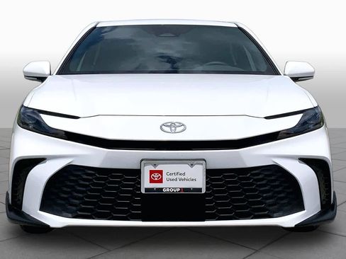 Used 2026 Toyota Camry SE FWD image 4