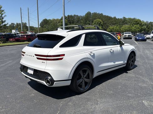 Used 2025 Genesis GV70 2.5T AWD/4WD image 5