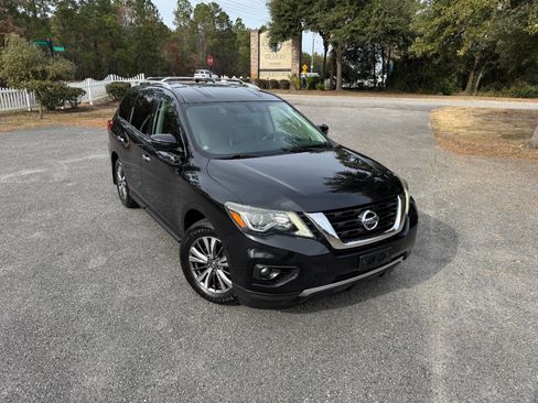 Used 2018 Nissan Pathfinder SL image 37