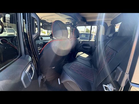 Used 2021 Jeep Gladiator Sport AWD/4WD image 7
