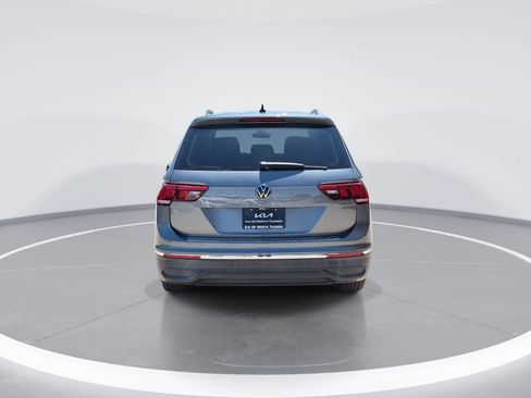 Used 2022 Volkswagen Tiguan SE FWD image 7