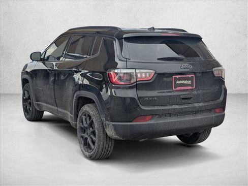 New 2026 Jeep Compass Latitude image 9
