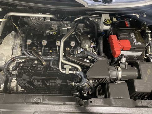 Used 2021 Nissan Rogue SV w/ Premium Package image 9