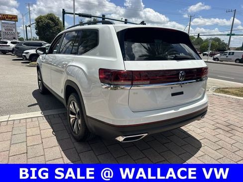 Certified 2025 Volkswagen Atlas SE FWD image 8