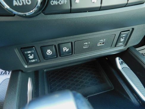 Used 2022 Nissan Frontier SV image 30