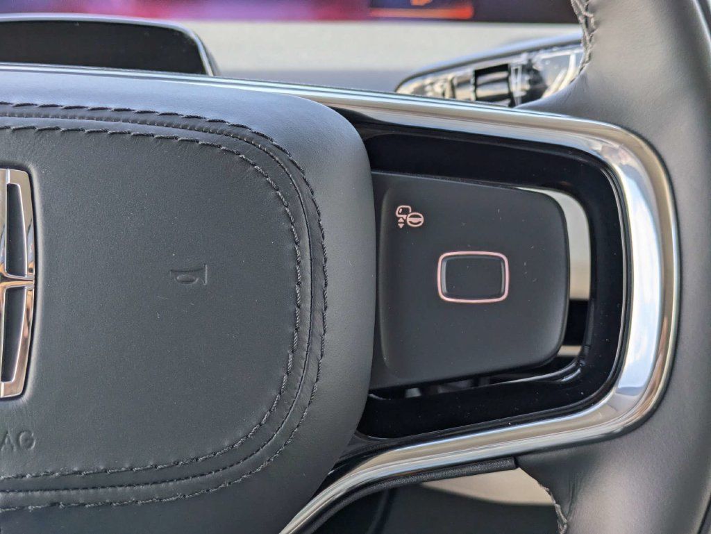 New 2027 Lincoln Navigator Premiere RWD image 28
