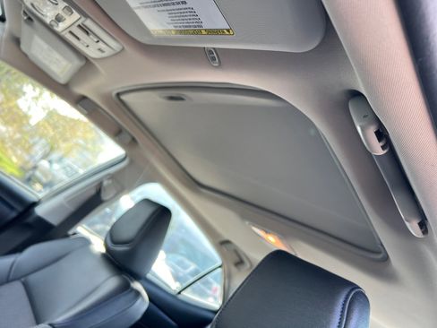 Used 2017 Toyota Corolla SE image 20