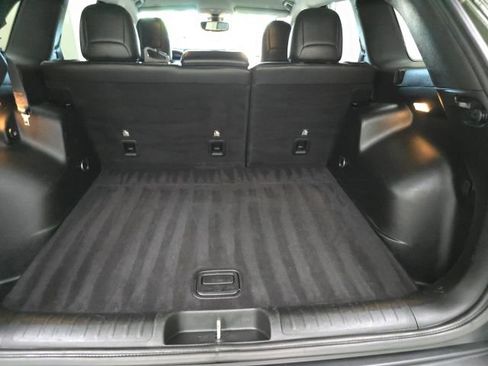 Used 2019 Jeep Cherokee Limited FWD image 9
