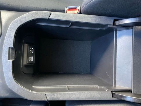 Used 2024 Toyota RAV4 LE image 22