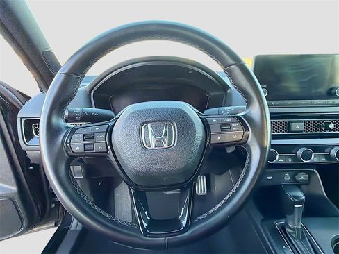 Used 2023 Honda Civic Sport image 11