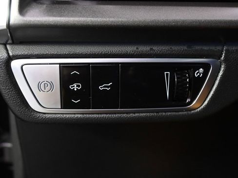Certified 2026 Cadillac Vistiq Platinum w/ LPO, Floor Liner Package AWD/4WD image 24