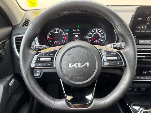 Certified 2022 Kia Seltos SX image 24