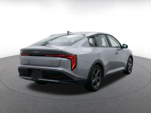 Used 2025 Kia K4 FWD image 9