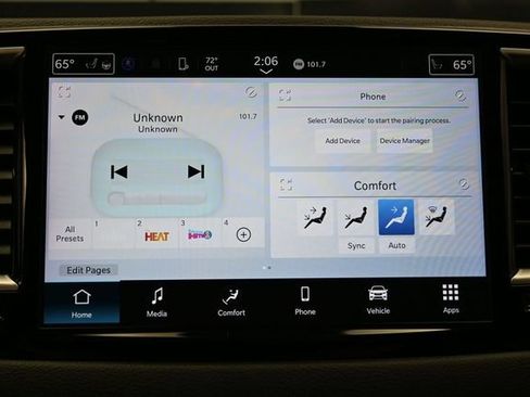Certified 2024 Chrysler Pacifica Touring-L FWD image 34