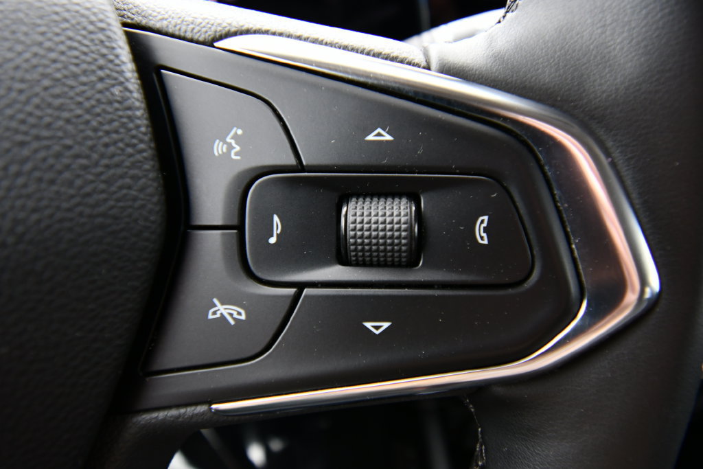 Used 2024 Chevrolet TrailBlazer LT w/ LT Cold Weather Package FWD image 22