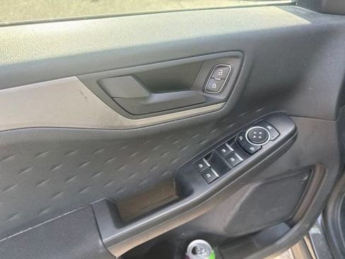 Used 2020 Ford Escape S FWD image 9