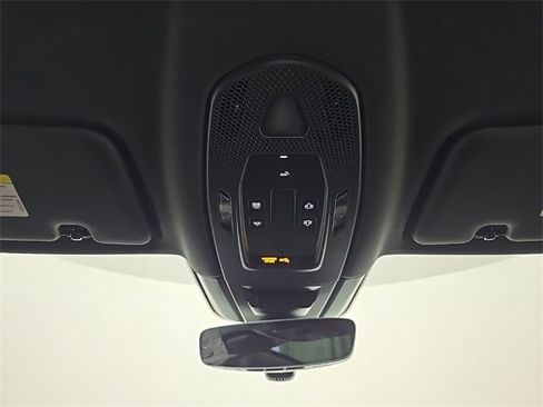 Certified 2025 Porsche Cayenne image 25