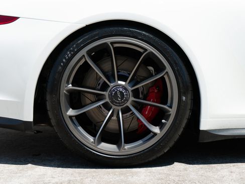Used 2015 Porsche 911 GT3 RWD image 39