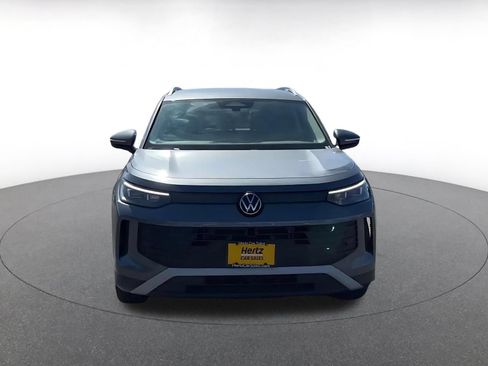 Used 2026 Volkswagen Tiguan SE FWD image 4