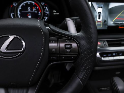 Used 2024 Lexus LC 500 Convertible image 26