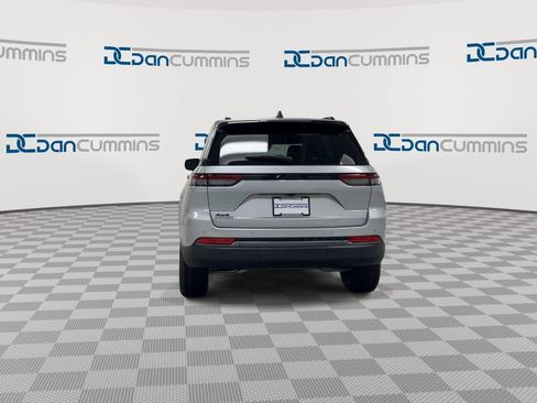 New 2026 Jeep Grand Cherokee Altitude AWD/4WD image 7