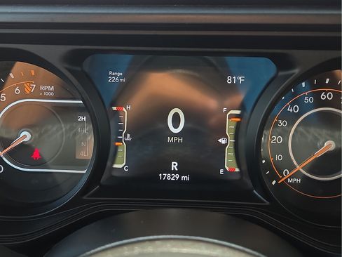 Used 2026 Jeep Gladiator Mojave AWD/4WD image 18