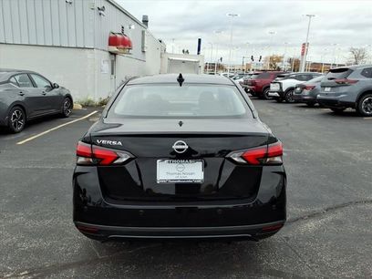 New 2025 Nissan Versa SV w/ Trunk Package