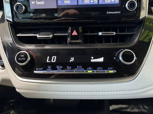 Used 2021 Toyota Corolla SE w/ Carpet Mat Package (TMS) FWD image 19