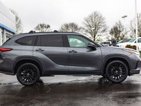 Used 2023 Toyota Highlander XSE image 7