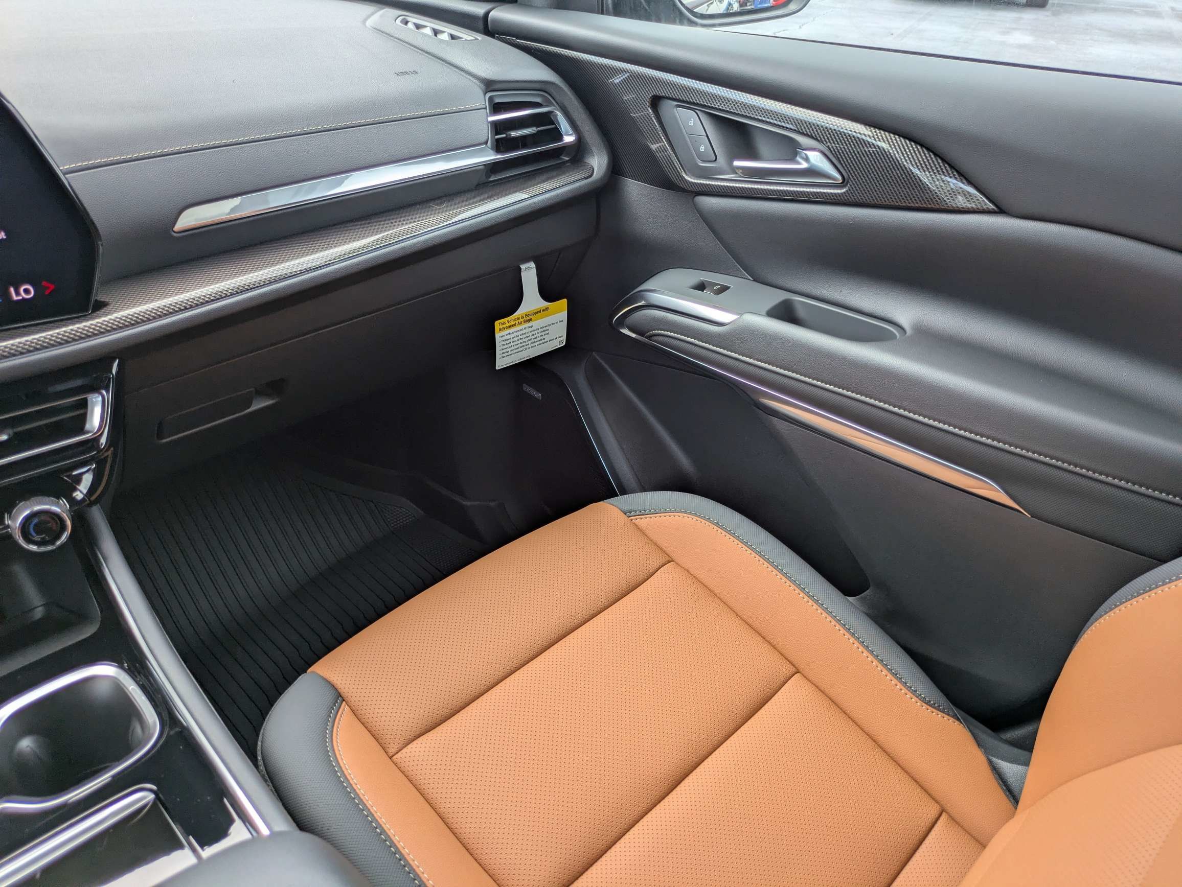 New 2027 Chevrolet Traverse Z71 w/ Enhanced Driving Package AWD/4WD image 13