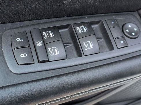 New 2026 Chrysler Pacifica Select FWD image 15