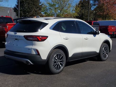 New 2026 Ford Escape SE w/ PHEV Premium Package image 4