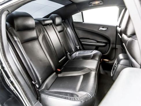 Used 2021 Dodge Charger SXT w/ Leather Interior Group RWD image 35