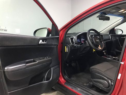 Used 2017 Kia Sportage LX FWD image 9