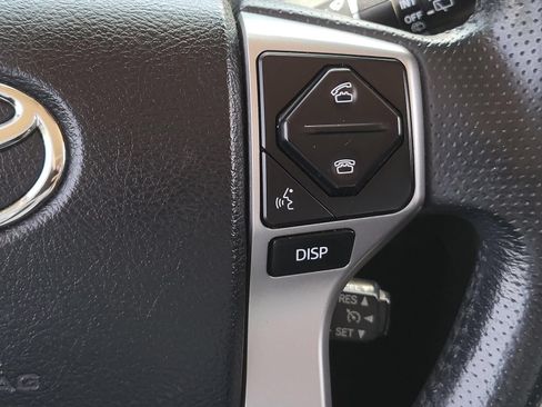 Used 2018 Toyota 4Runner Limited AWD/4WD image 31