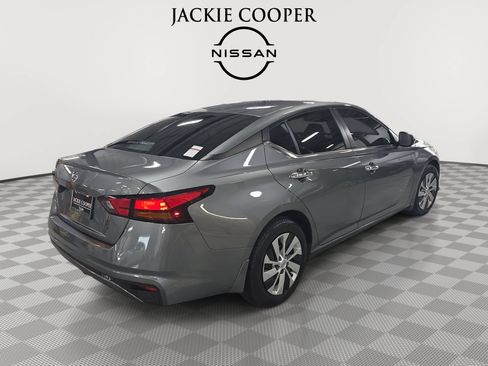 Used 2022 Nissan Altima 2.5 S FWD image 5