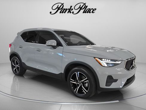 New 2025 Volvo XC40 B5 Core w/ Protection Package Premier AWD/4WD image 6