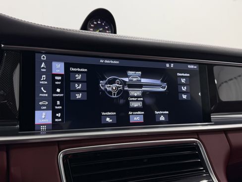 Used 2019 Porsche Panamera Turbo S image 46