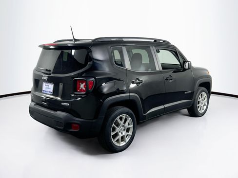 Used 2022 Jeep Renegade Latitude AWD/4WD image 5