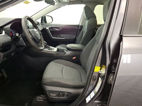 Certified 2020 Toyota RAV4 XLE w/ Convenience Package AWD/4WD image 3