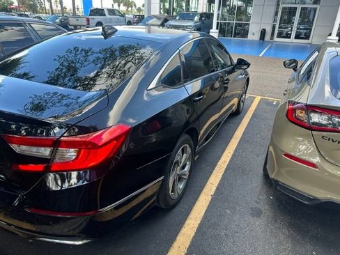 Used 2018 Honda Accord EX image 14