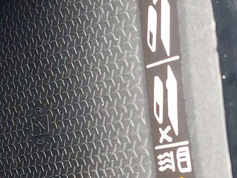 Used 2025 Chevrolet Traverse LT image 48