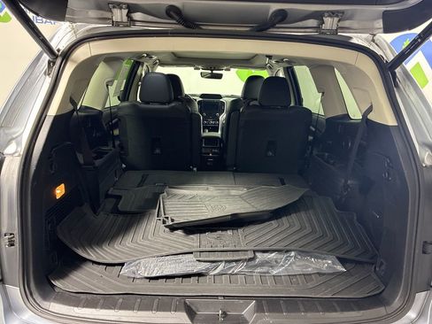 Used 2022 Subaru Ascent Limited w/ Technology Package image 13