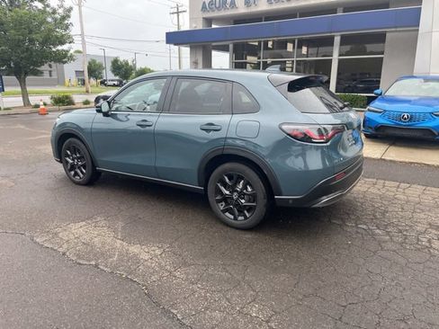 Used 2025 Honda HR-V Sport image 9
