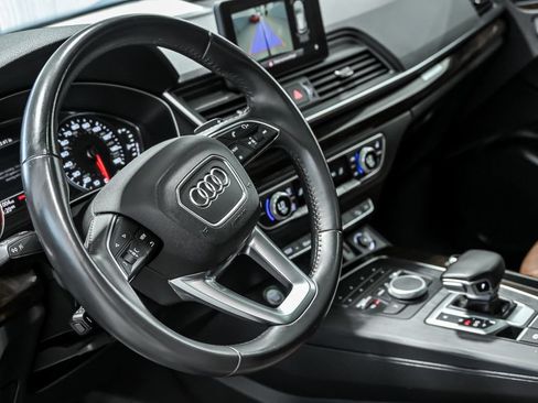 Used 2020 Audi Q5 2.0T Premium w/ Convenience Package AWD/4WD image 19