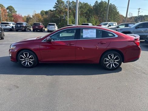 Used 2025 Chevrolet Malibu RS image 2